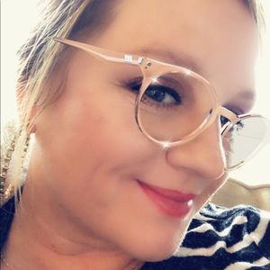 Meet your Posher, Ginger